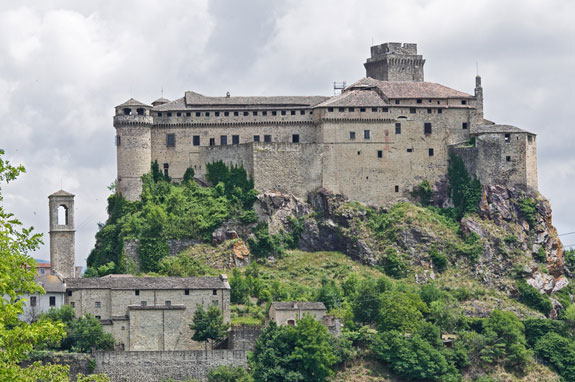 Bardi-Castle.-Emilia-Romagn